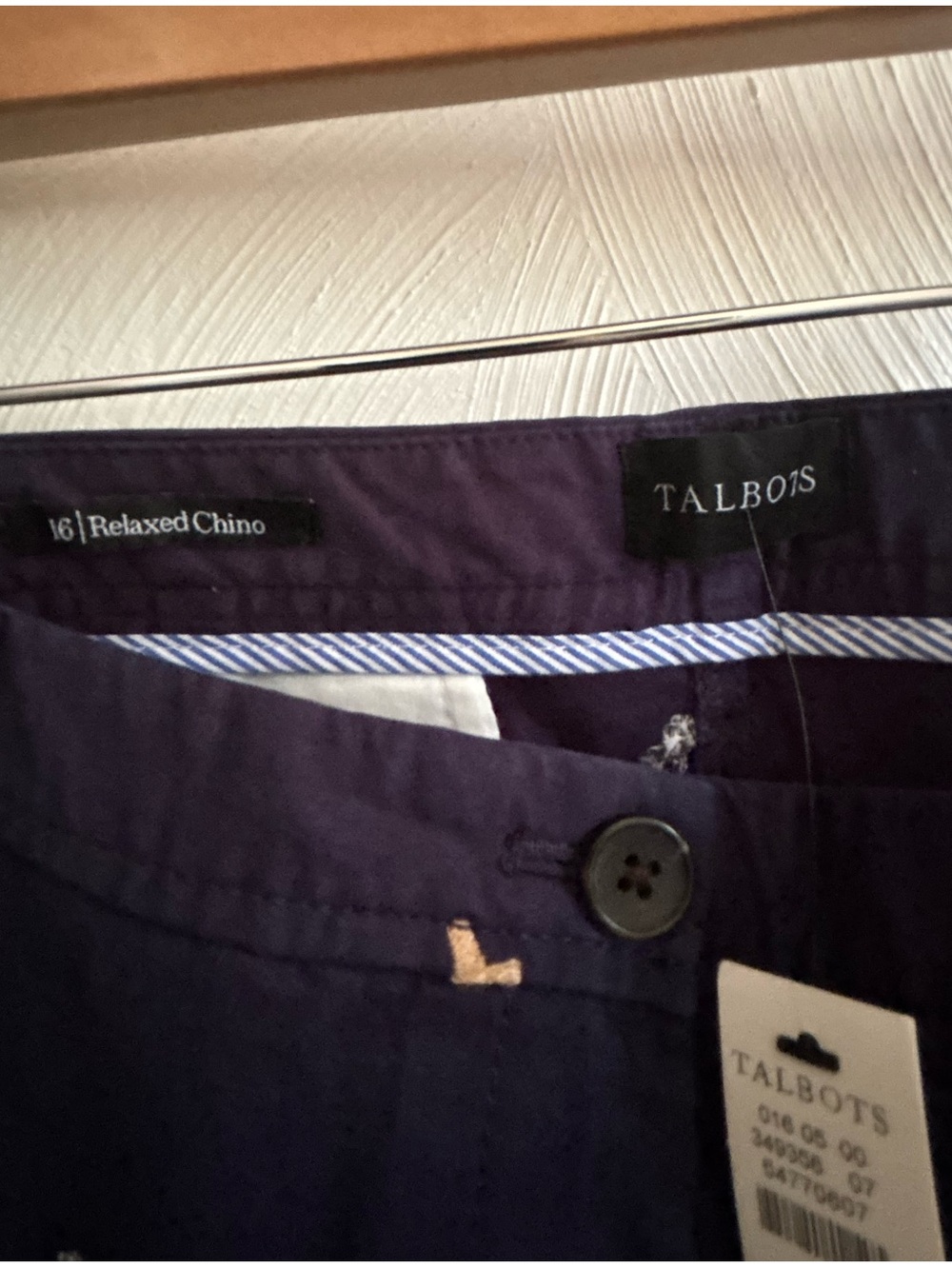 NWT Women’s TALBOTS Navy Embroidered 🐕Dog-Pattern Chino Pants sz 16🐩 - Picture 2 of 7